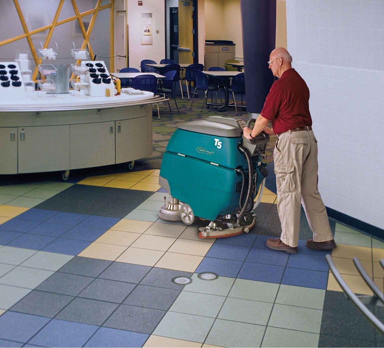 T5 Mid-Size Walk-Behind Scrubber alt 12